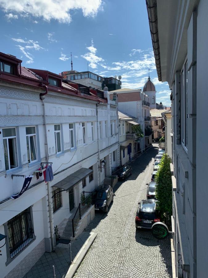 Gorgona Hostel Batumi Exterior photo