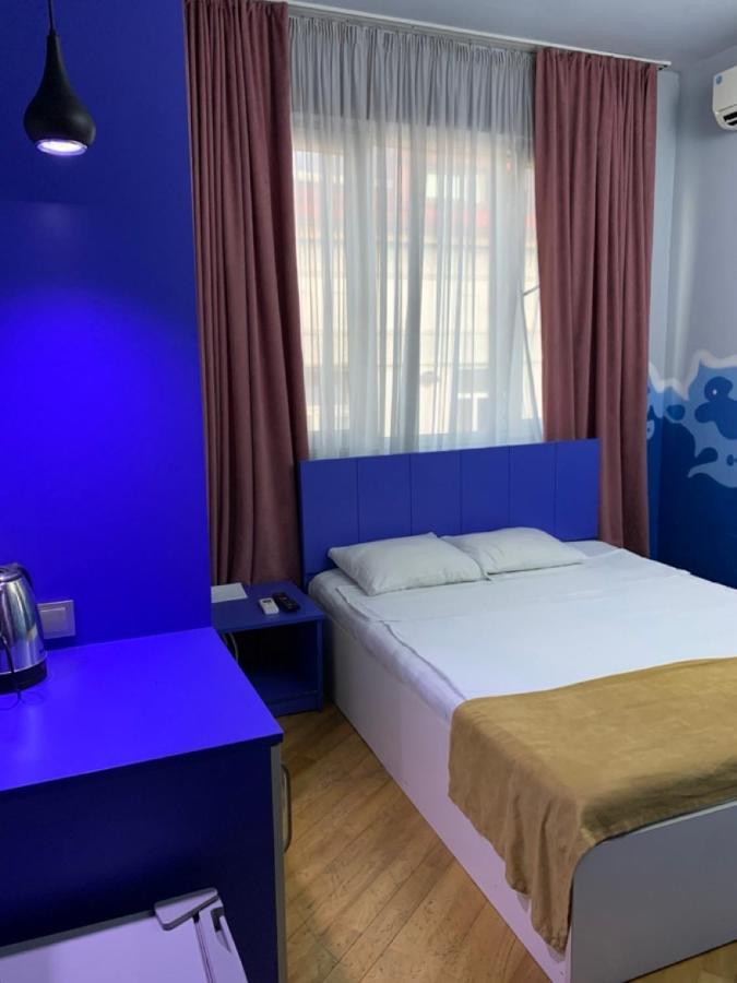 Gorgona Hostel Batumi Exterior photo