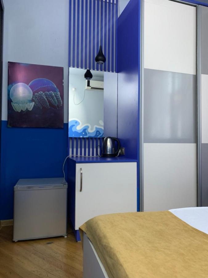 Gorgona Hostel Batumi Exterior photo